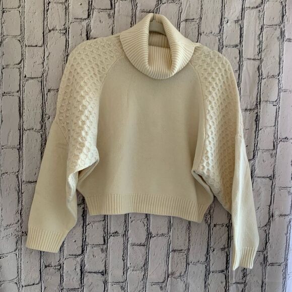Bb Dakota Wing Commander Ivory Sweater - Picture 3 of 8